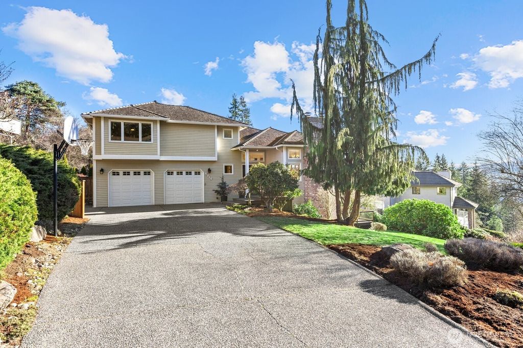 Photo of 5814 149th Avenue SE, Bellevue, WA 98006 (MLS # 2471327)