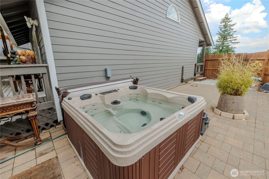 Photo of 1318 Beazer Court, Bellingham, WA 98226 (MLS # 2569513)