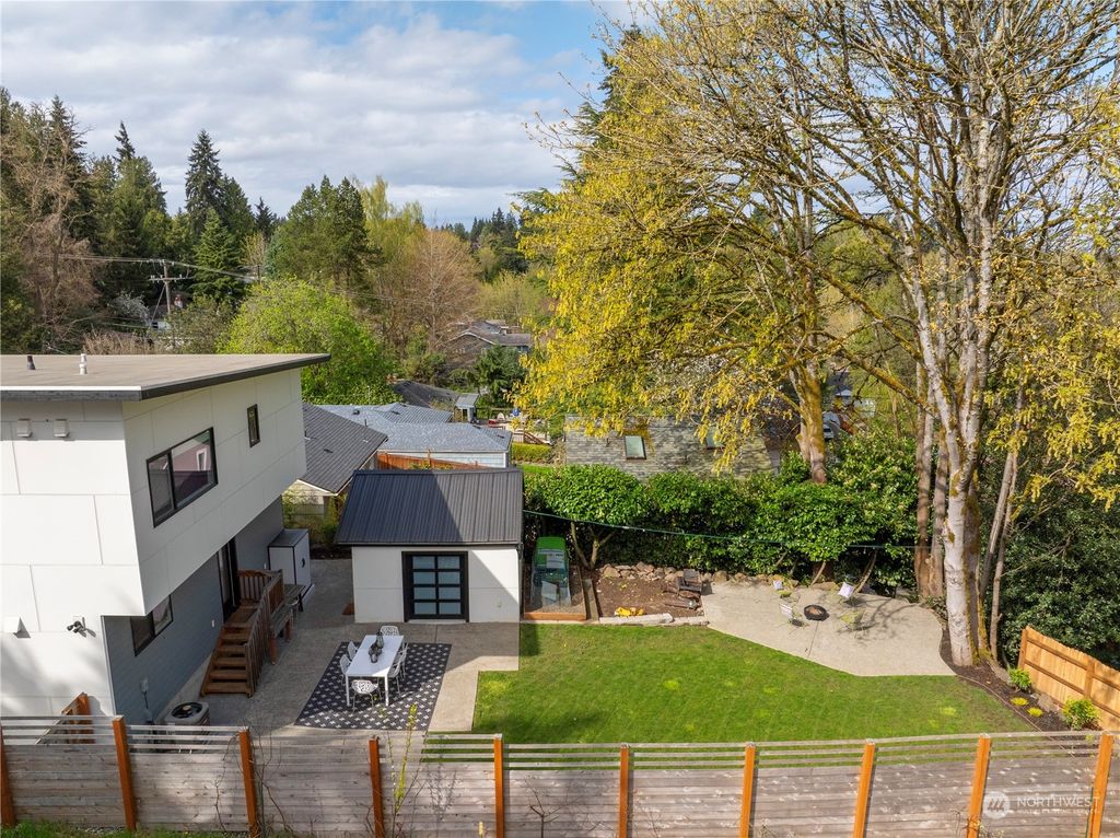 Photo of 9612 20th Avenue NE, Seattle, WA 98115 (MLS # 2217487)