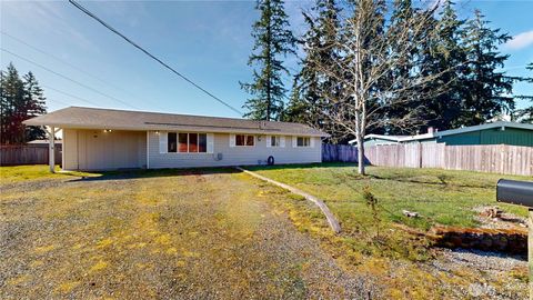 Photo of 17121 SE 264th Place, Covington, WA 98042 (MLS # 2500022)