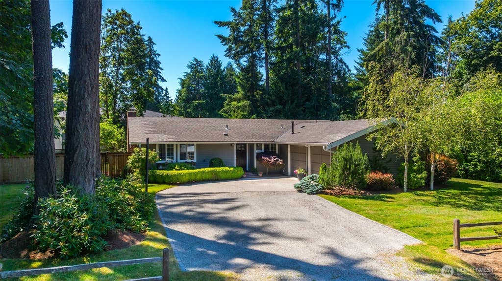 Photo of 1905 216th Avenue SE, Sammamish, WA 98075 (MLS # 2544774)