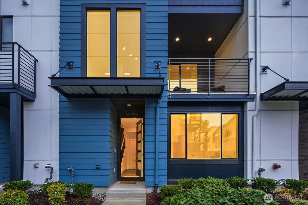 Photo of 21819 24th Avenue SE #D, Bothell, WA 98021 (MLS # 2348030)