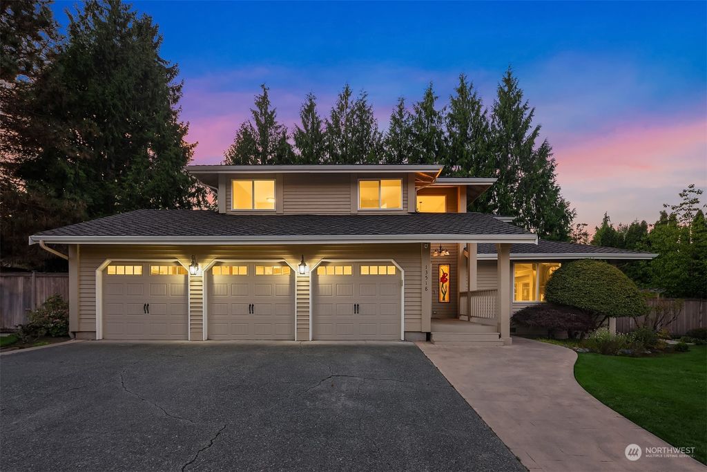 Photo of 13518 SE 189th Place, Renton, WA 98058 (MLS # 2284897)