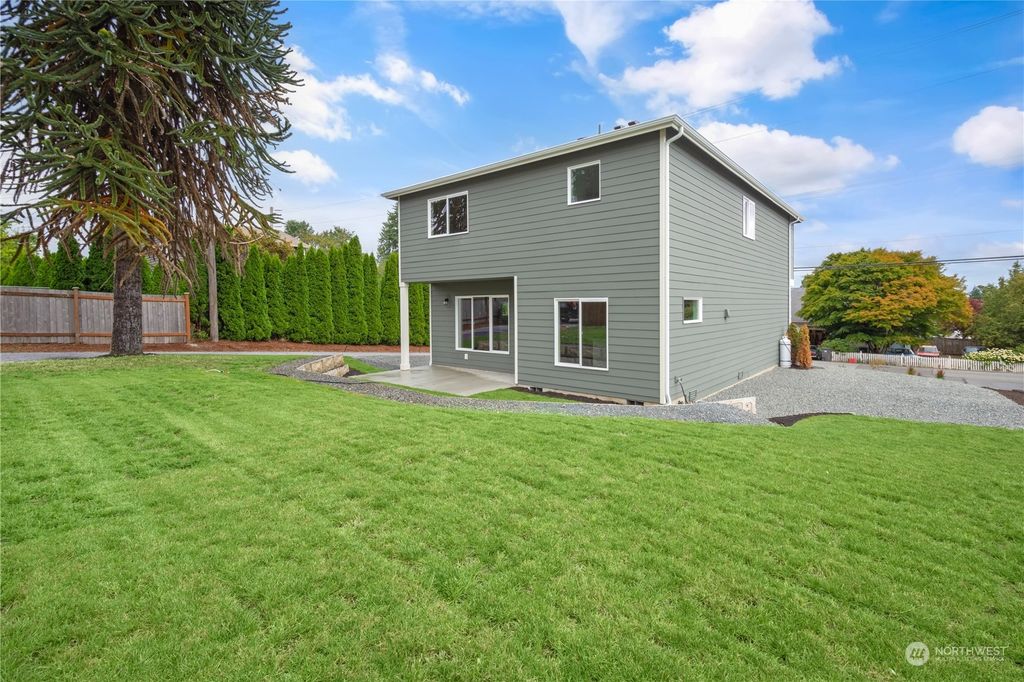 Photo of 6520 Wetmore Avenue, Everett, WA 98203 (MLS # 2243476)