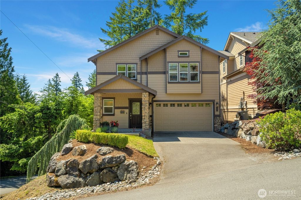 Photo of 1501 209th Avenue NE, Sammamish, WA 98074 (MLS # 2405021)
