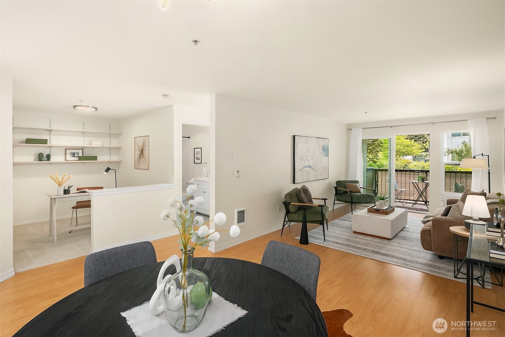 1819 E Denny Way 303