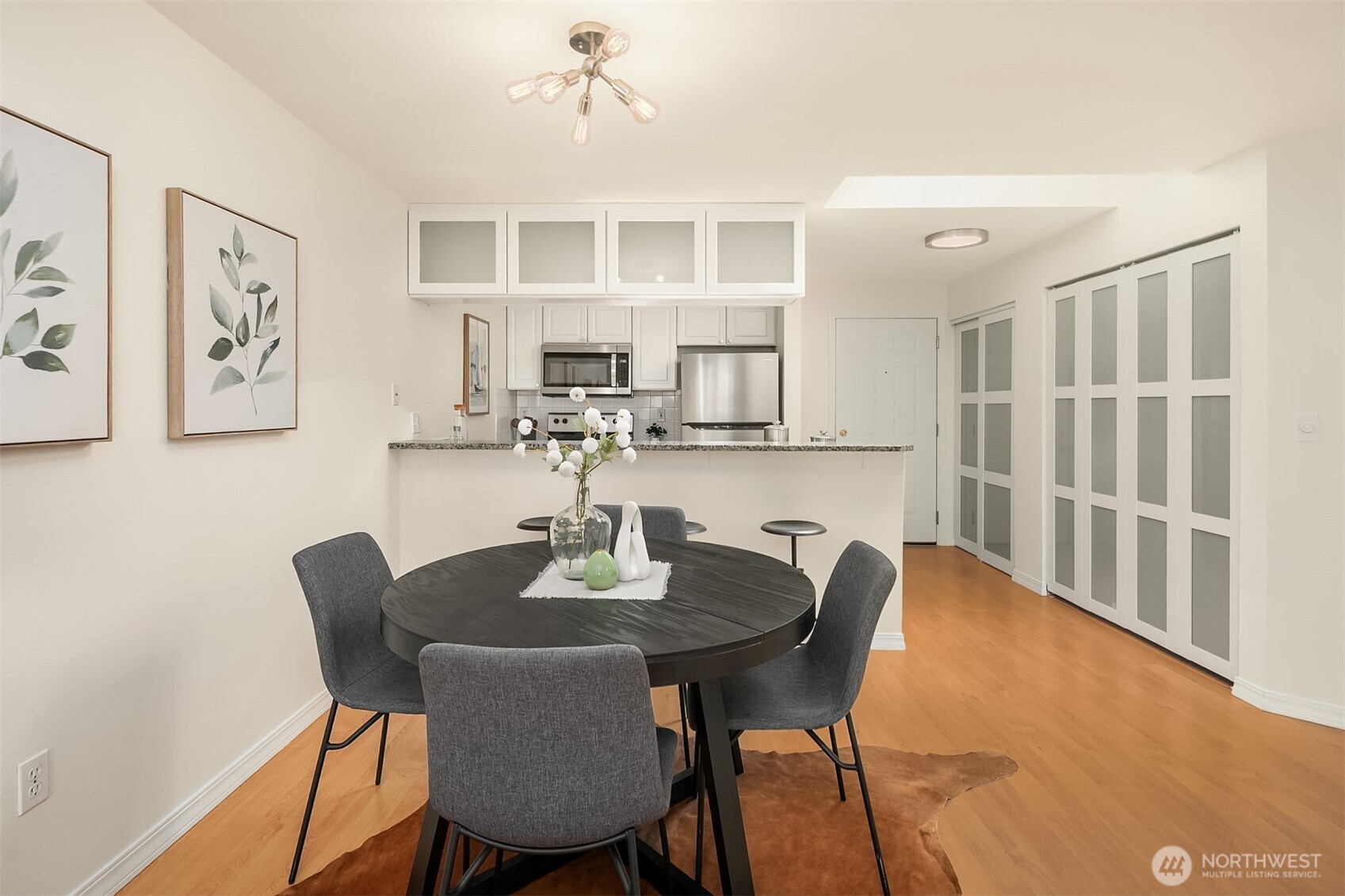 1819 E Denny Way 303