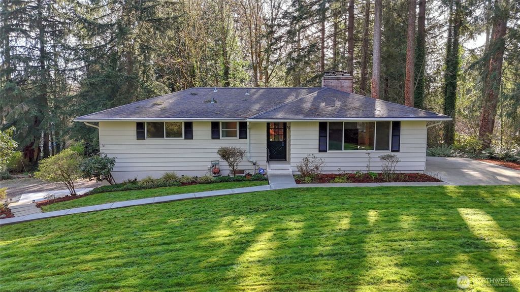 Photo of 12125 SE 200th Street, Kent, WA 98031 (MLS # 2354837)