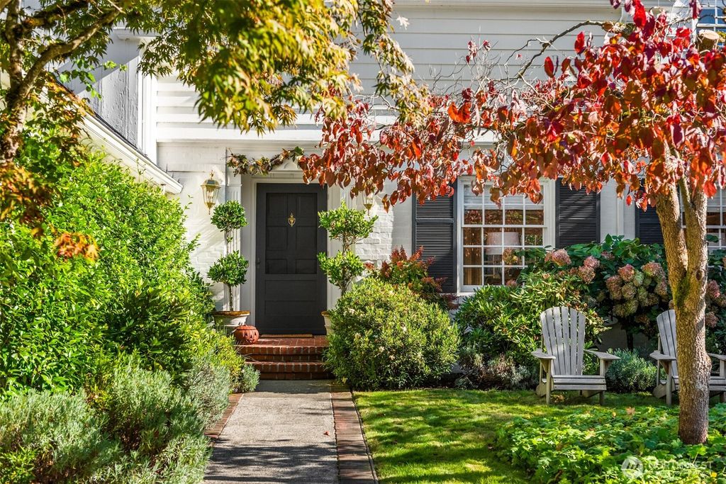 Photo of 1268 Parkside Drive E, Seattle, WA 98112 (MLS # 2444900)
