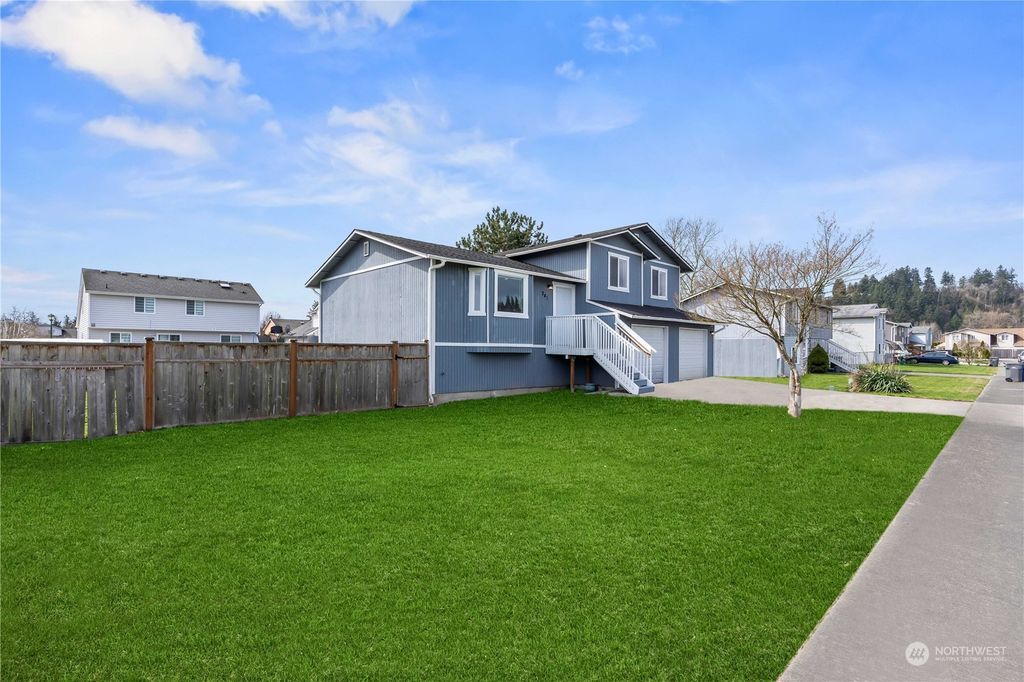 Photo of 241 Valley View Drive, Pacific, WA 98047 (MLS # 2049087)