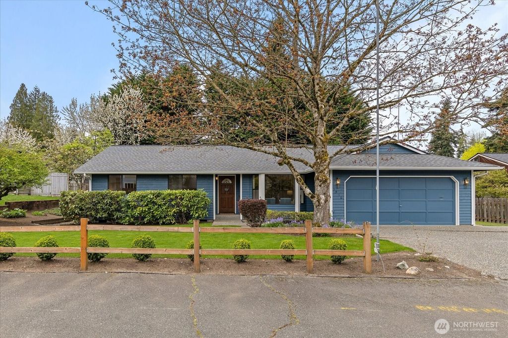 Photo of 3910 Maple Road, Lynnwood, WA 98037 (MLS # 2510909)
