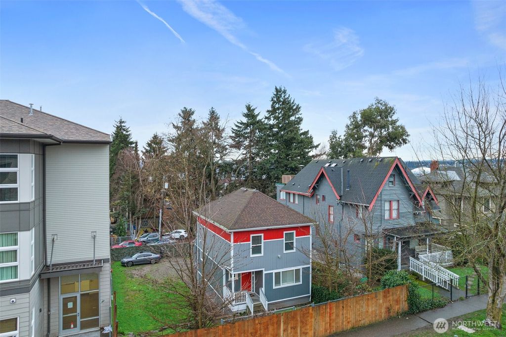 Photo of 1415 S Yakima Avenue, Tacoma, WA 98405 (MLS # 2481977)