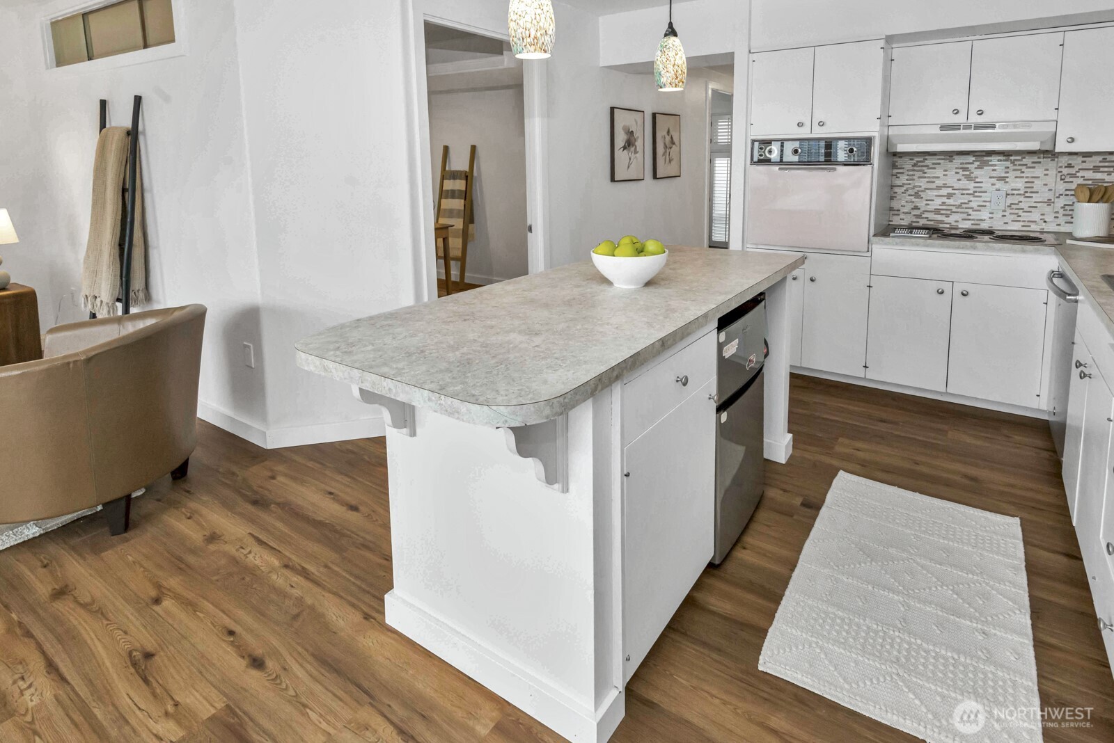 1740 Melrose Avenue 703