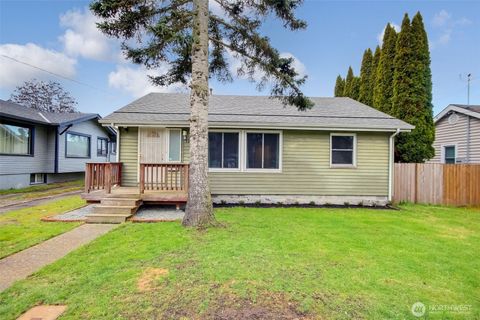 Photo of 119 M Street SE, Auburn, WA 98002 (MLS # 2492518)