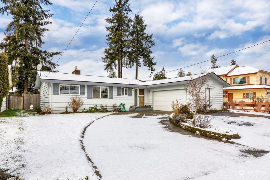 Photo of 24245 13th Place S, Des Moines, WA 98198 (MLS # 2328647)