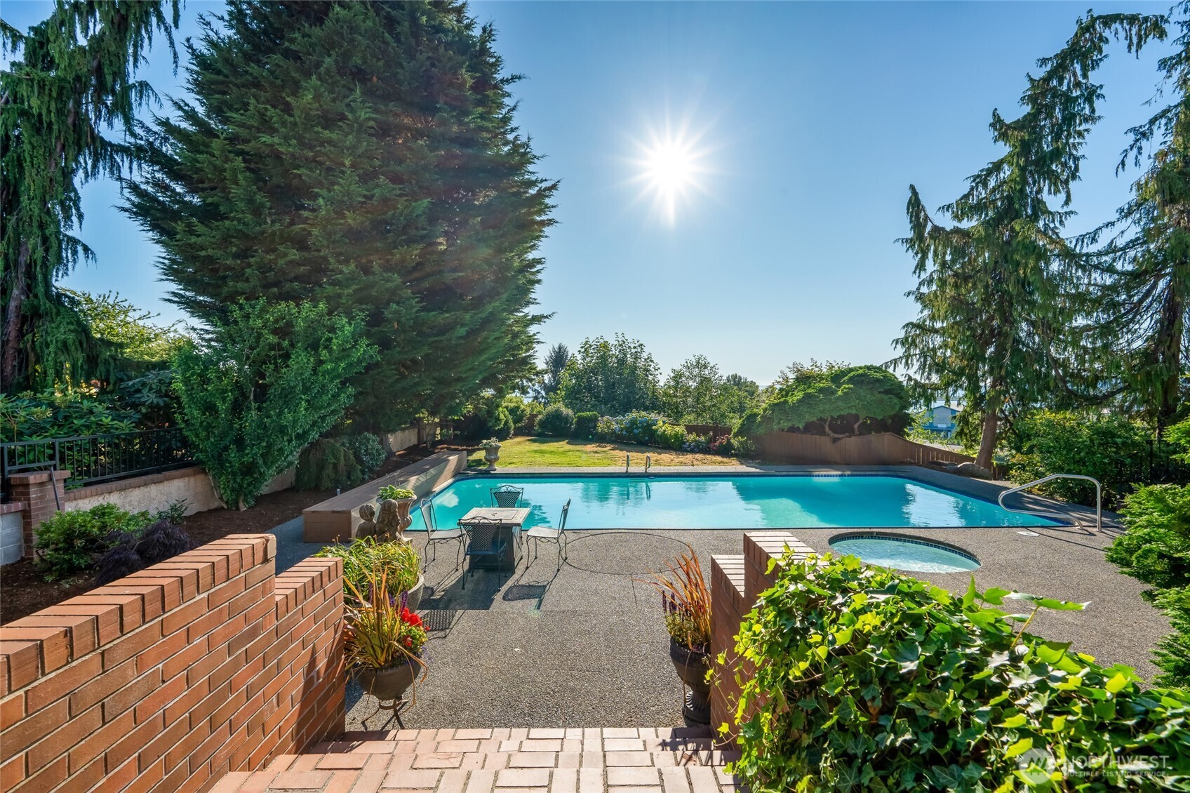 416 Alverson Boulevard