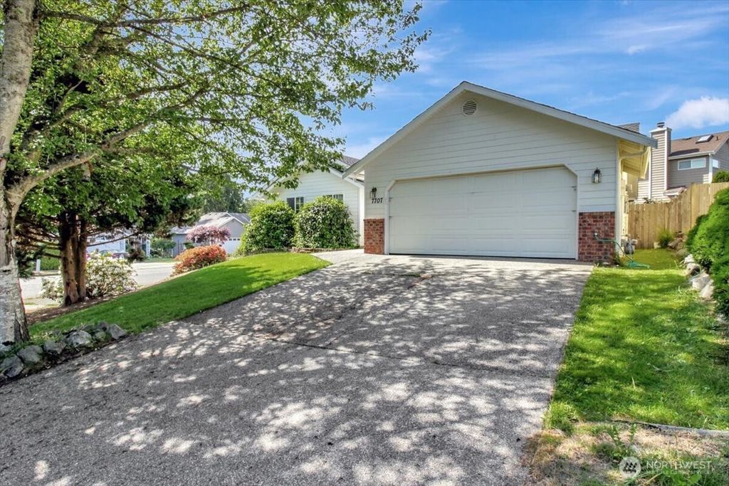 Photo of 7707 Kestrel Court, Arlington, WA 98223 (MLS # 2380851)