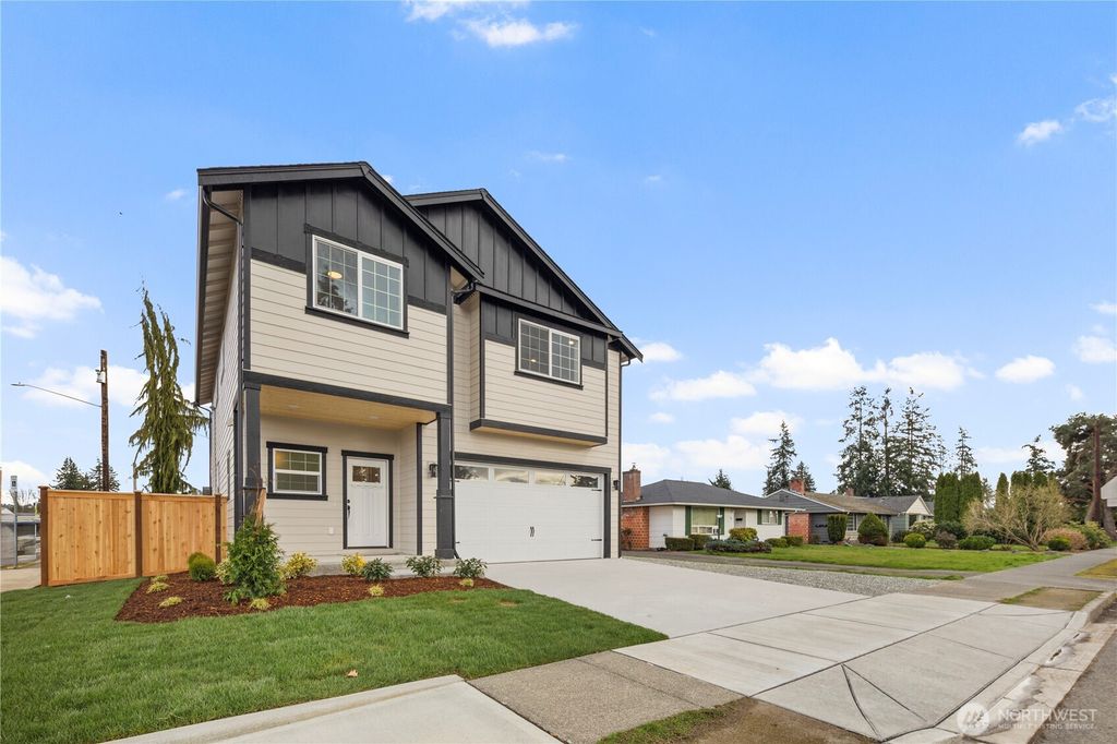 Photo of 942 Union Avenue, Marysville, WA 98270 (MLS # 2333363)