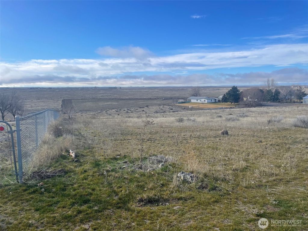 Photo of 8686 Neppel Road NE, Moses Lake, WA 98837 (MLS # 2478757)