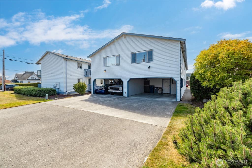 Photo of 903 27th Street #2, Anacortes, WA 98221 (MLS # 2572027)