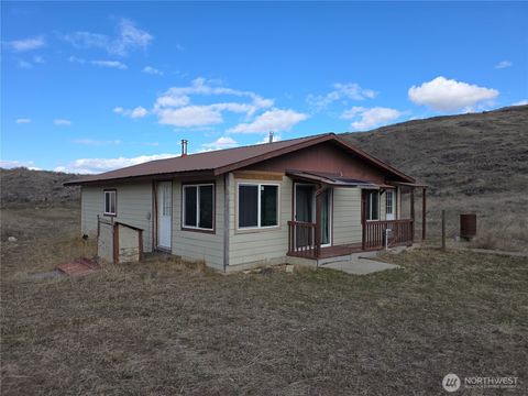 Photo of 105 Emily Road, Oroville, WA 98844 (MLS # 2493022)