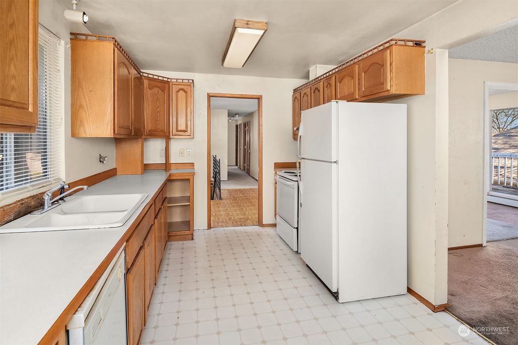 Photo of 23805 140th Avenue SE, Kent, WA 98042 (MLS # 2325107)