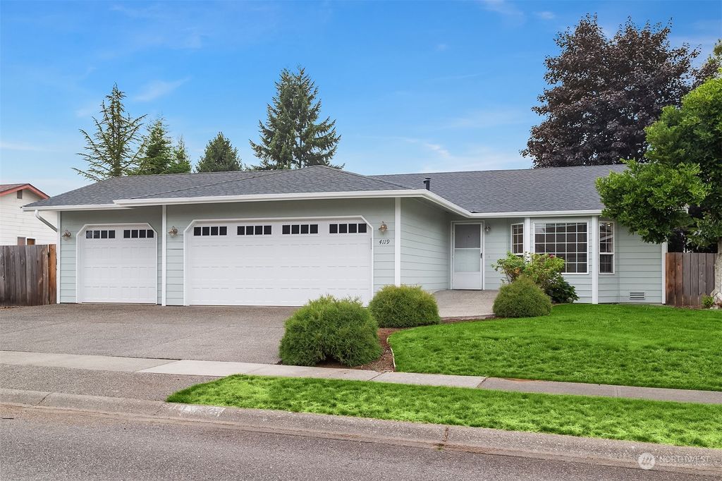 Photo of 4119 122nd Street NE, Marysville, WA 98271 (MLS # 2155708)