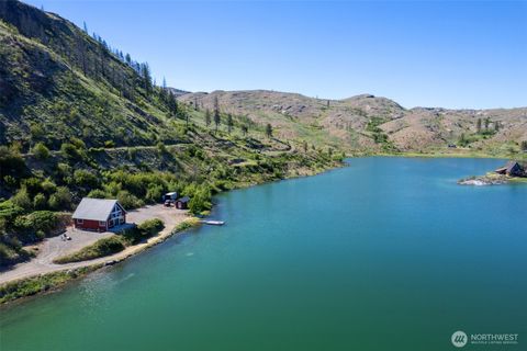 Photo of 58 Alkali Cuttoff Road, Riverside, WA 98849 (MLS # 2387533)