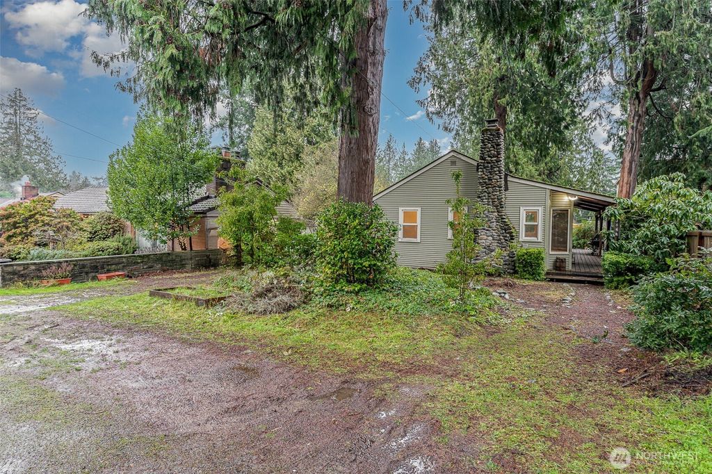 Photo of 3844 NE 87th Street, Seattle, WA 98115 (MLS # 2523063)