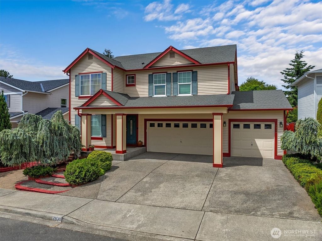 Photo of 2930 SE 3rd Street, Renton, WA 98056 (MLS # 2391046)