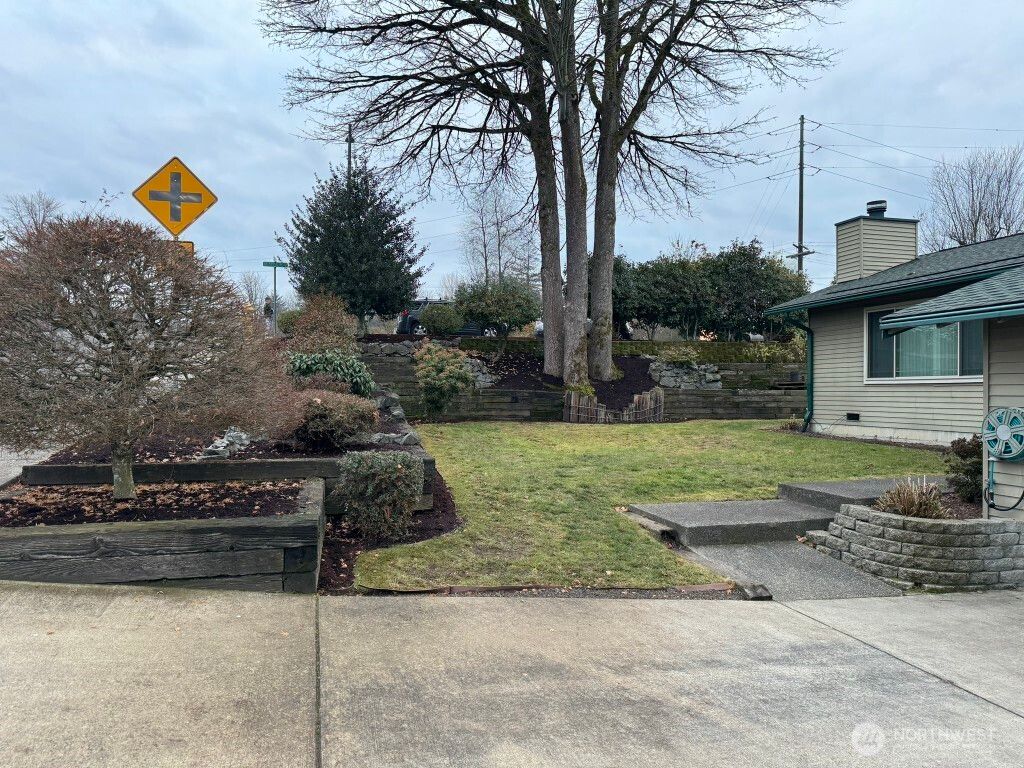Photo of 2542 SE 16th Street, Renton, WA 98058 (MLS # 2477710)