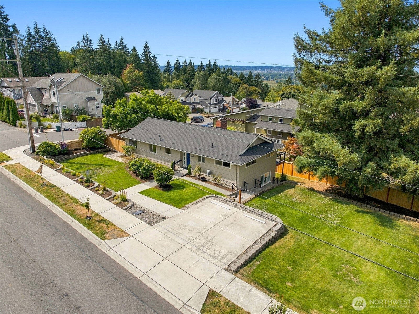 16 81ST Avenue SE