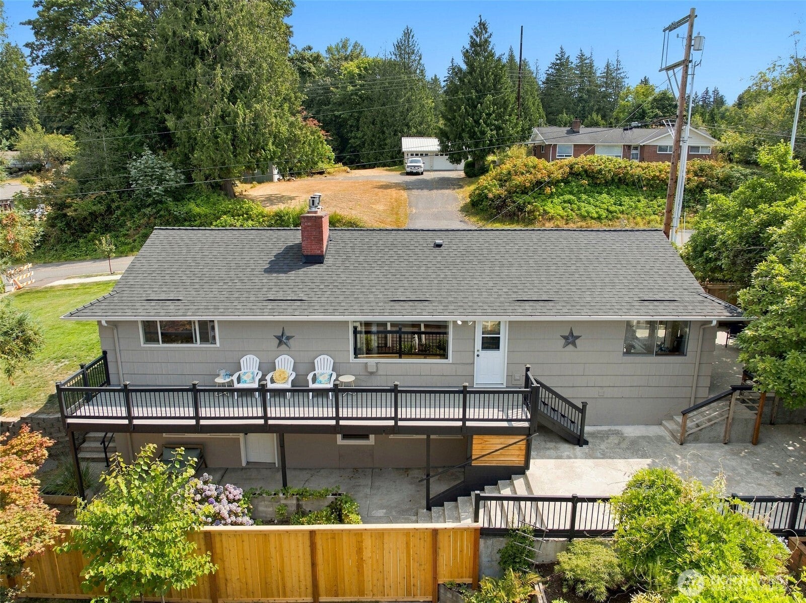 16 81ST Avenue SE