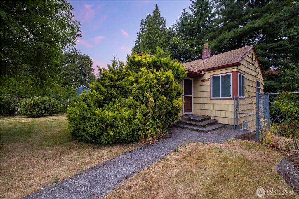 Photo of 10850 14th Avenue S, Seattle, WA 98168 (MLS # 2403361)