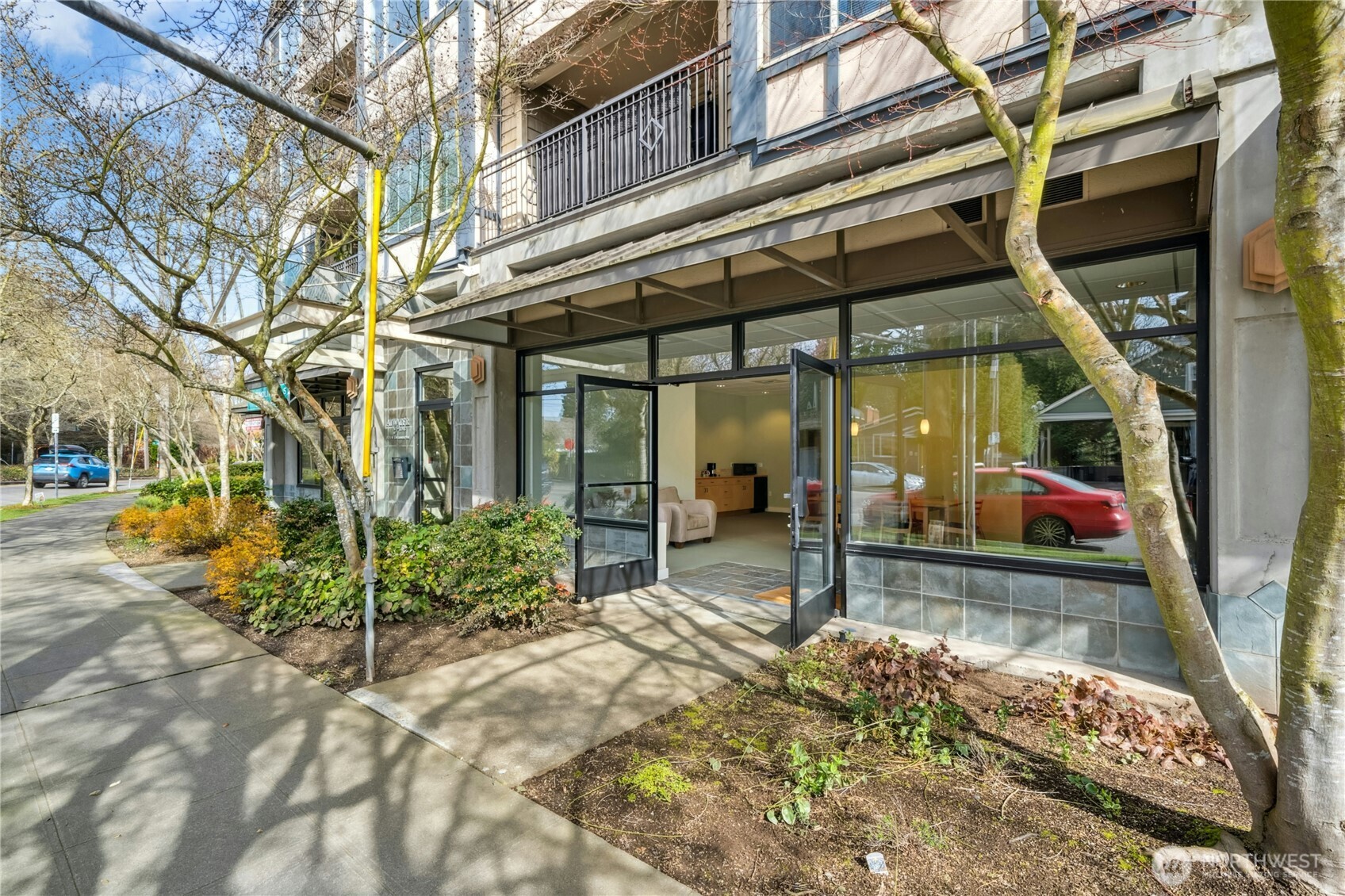 3121 W Government Way Comm 1