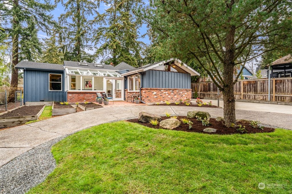 Photo of 112 NW 131st Street, Seattle, WA 98177 (MLS # 2037327)