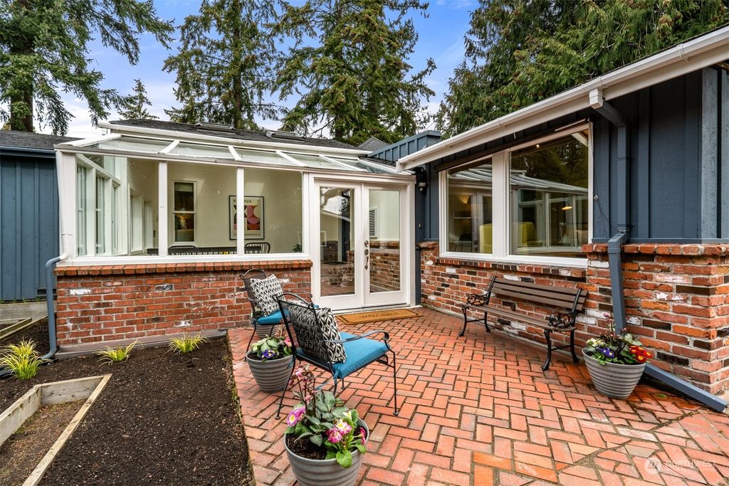 Photo of 112 NW 131st Street, Seattle, WA 98177 (MLS # 2037327)