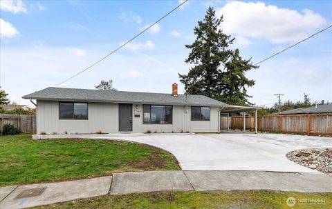 Photo of 1768 SE 2nd Court, Oak Harbor, WA 98277 (MLS # 2452668)