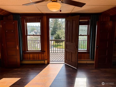 A home in Bremerton