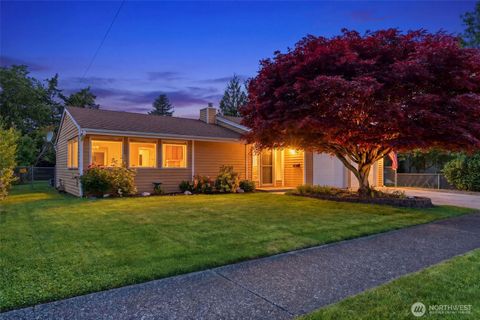 Photo of 1428 Loraine Street, Enumclaw, WA 98022 (MLS # 2530790)
