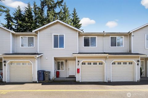 Photo of 15511 35th Avenue W #F, Lynnwood, WA 98087 (MLS # 2506389)
