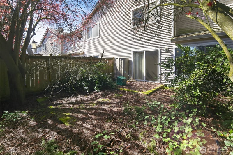 15511 35th Avenue W F