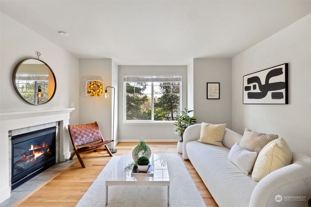 Photo of 8509 Interlake Avenue N #B, Seattle, WA 98103 (MLS # 2318008)