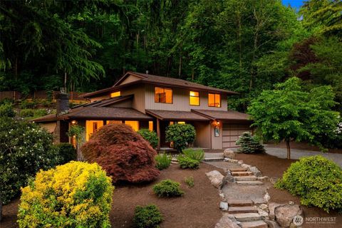 Photo of 6472 NE 135th Place, Kirkland, WA 98034 (MLS # 2518320)