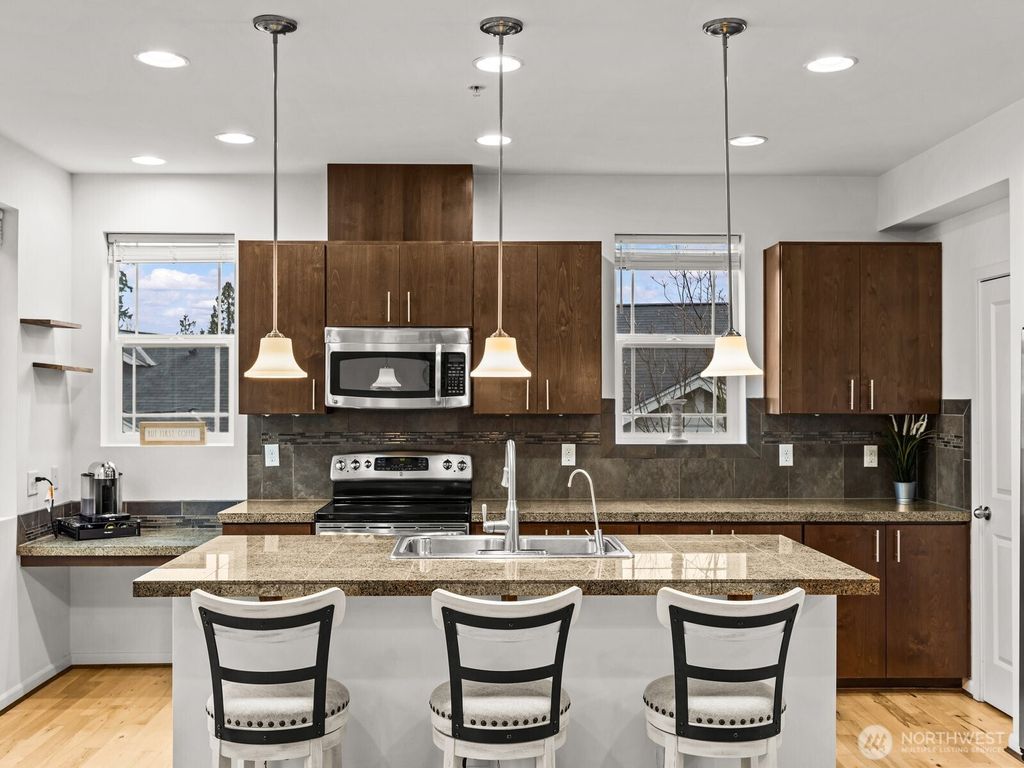 Photo of 15720 Manor Way #O1, Lynnwood, WA 98087 (MLS # 2455128)