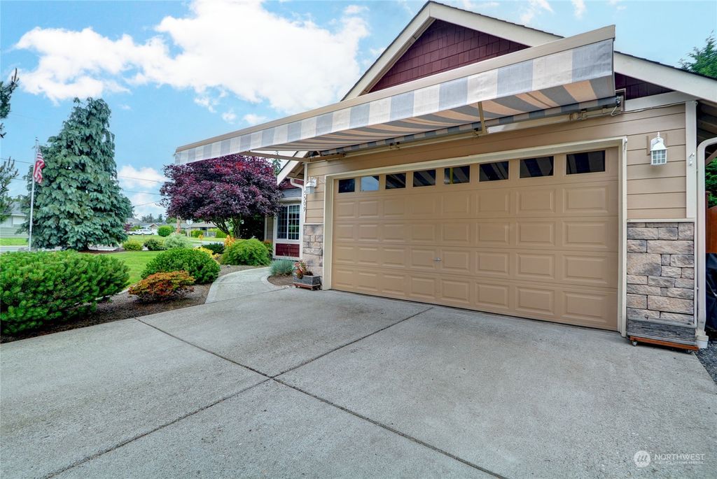 Photo of 5509 89th Place NE, Marysville, WA 98270 (MLS # 2250970)