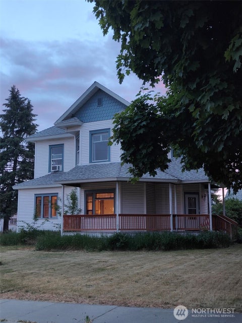 Photo of 703 Washington ST, Davenport, WA 99122 (MLS # 2545259)