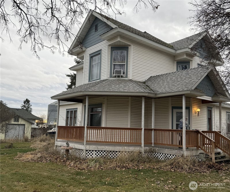 703 Washington