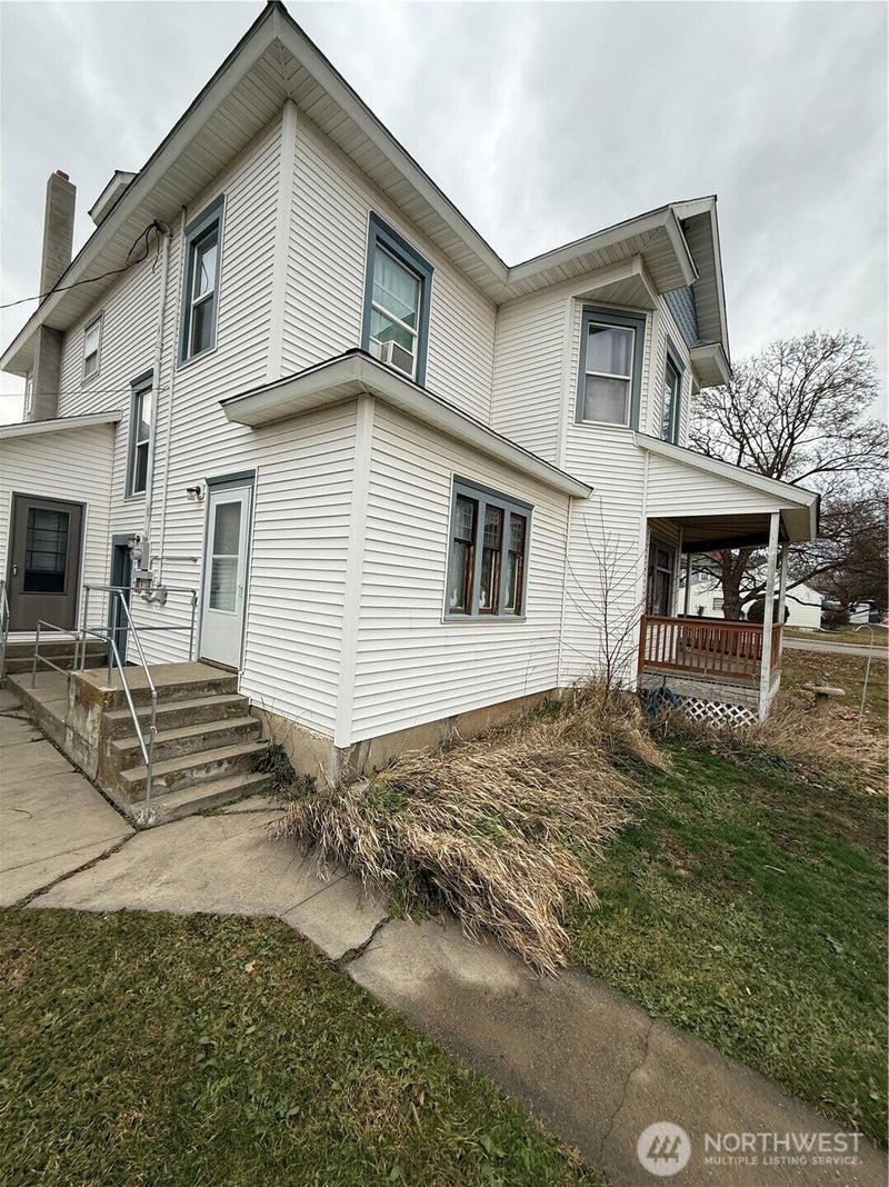 703 Washington