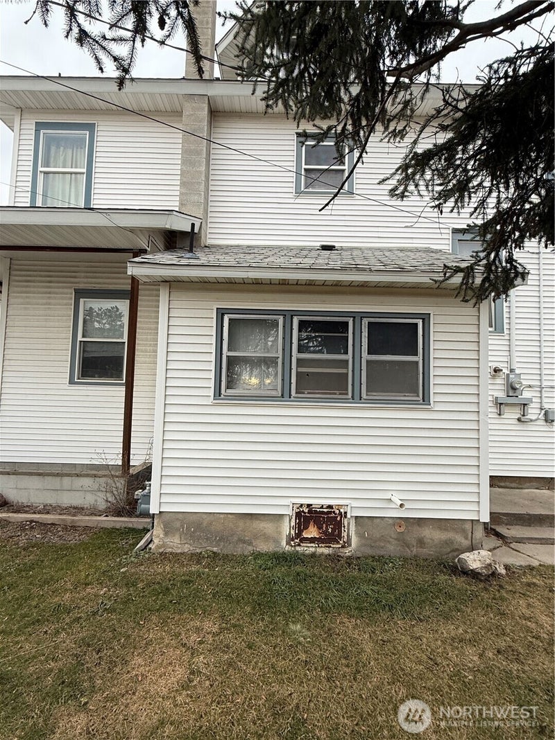 703 Washington